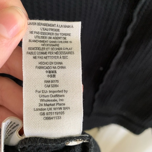 Free people | we the free black balloon sleeve distressed top 🥀 - Picture 10 of 15